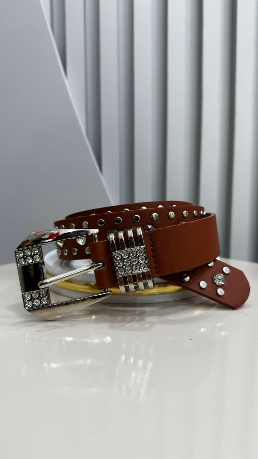 Cinto Terracota com Strass Quatro Aros Prata