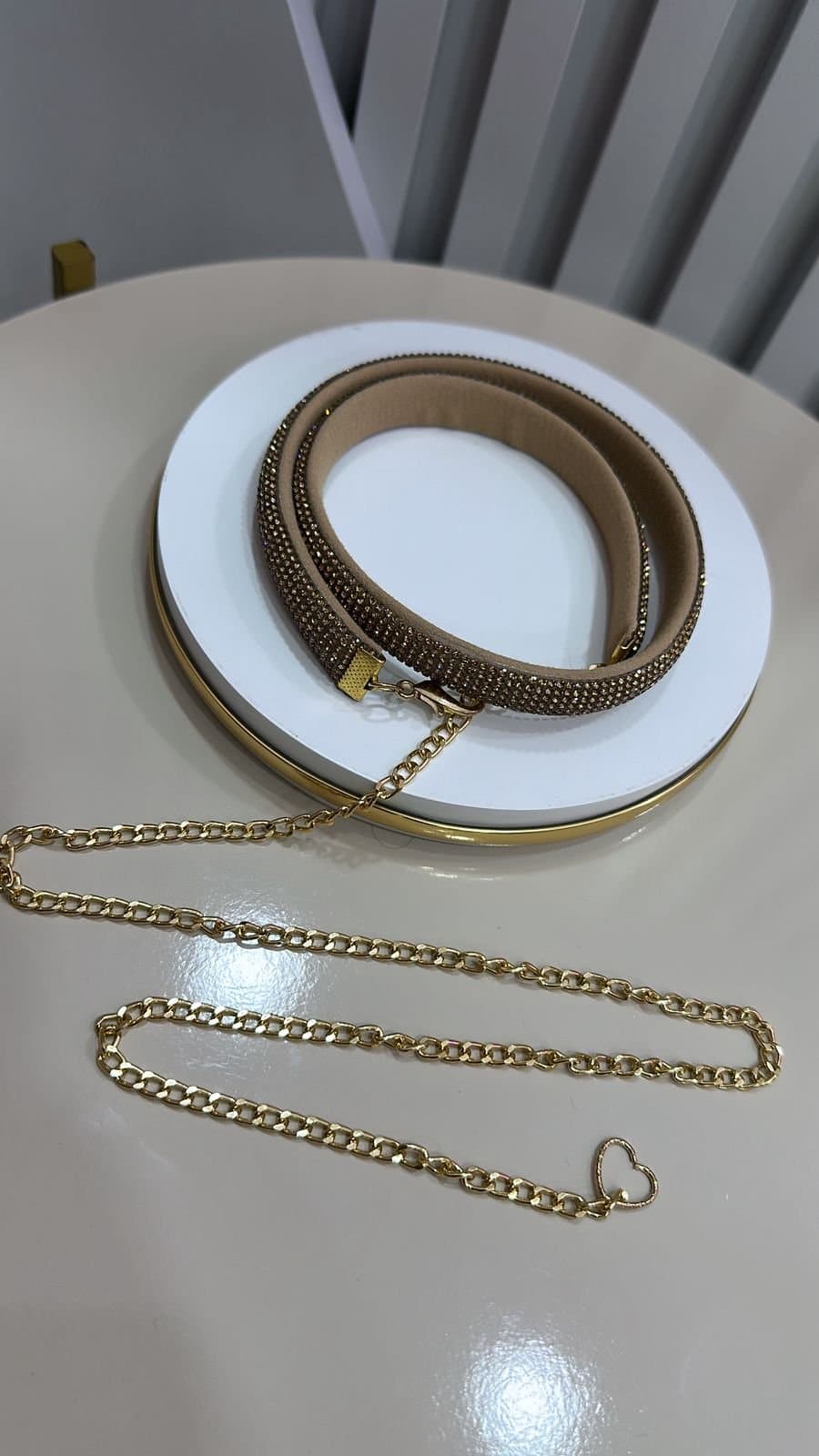 Cinto Corrente Faixa Strass Dourado