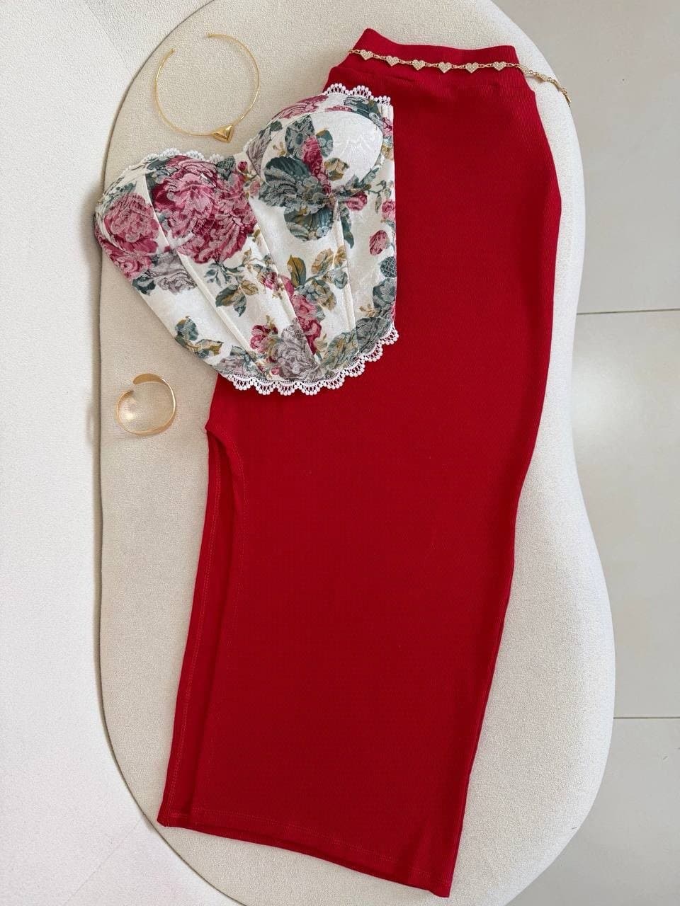 Cinto Corrente Coração com Strass Dourado