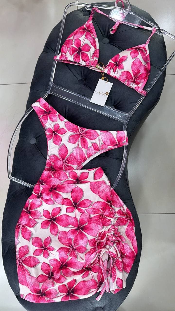 Biquíni 3 Peças com Sainha Fivela Dourada Estampado Rosa