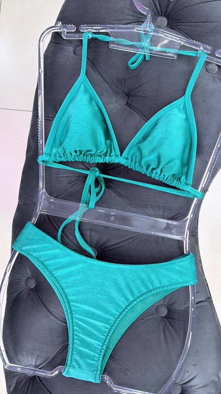 Biquíni Acetinado Asa Delta Cortininha Verde Água