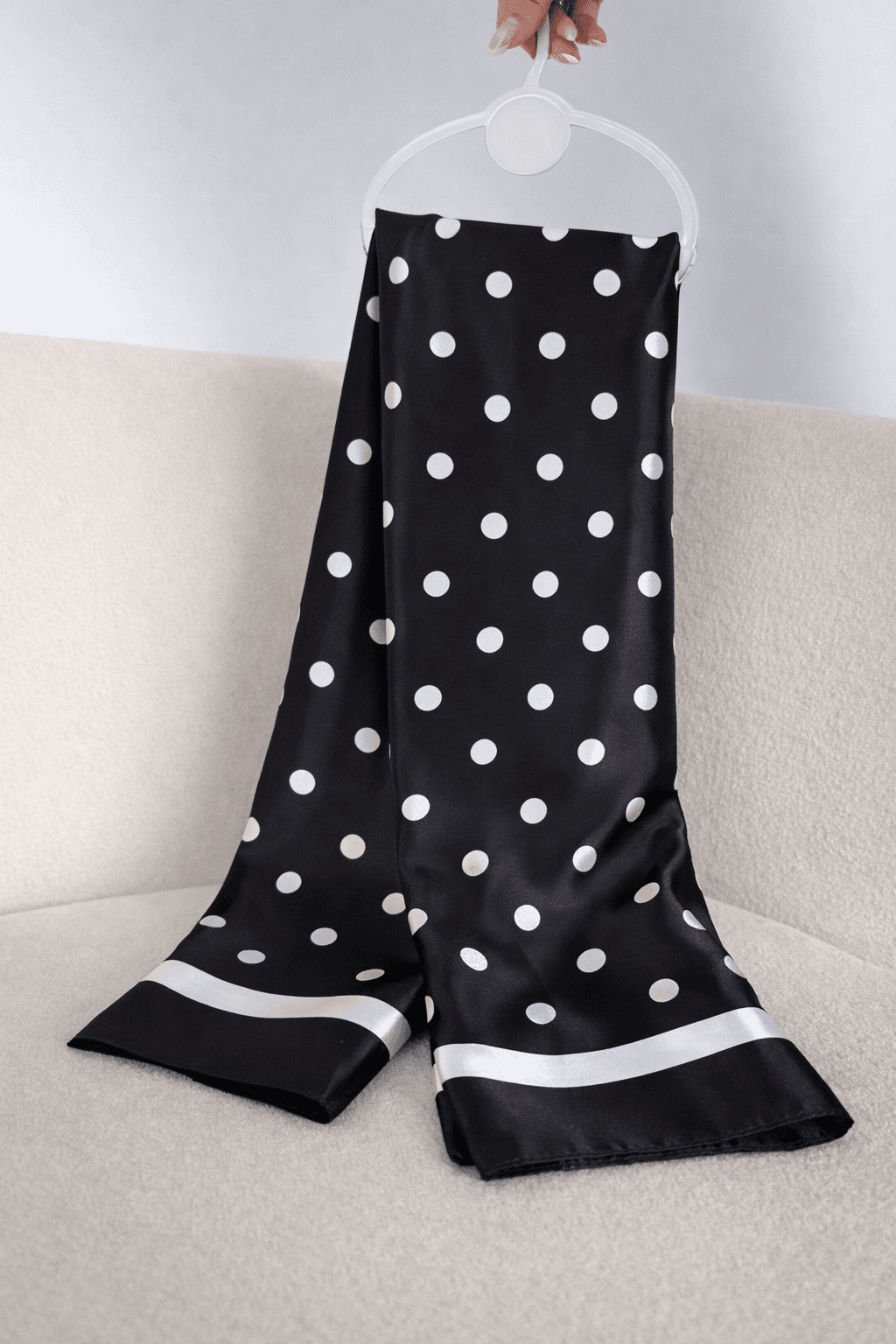 Lenço Cetim Várias Formas de Usar Larissa