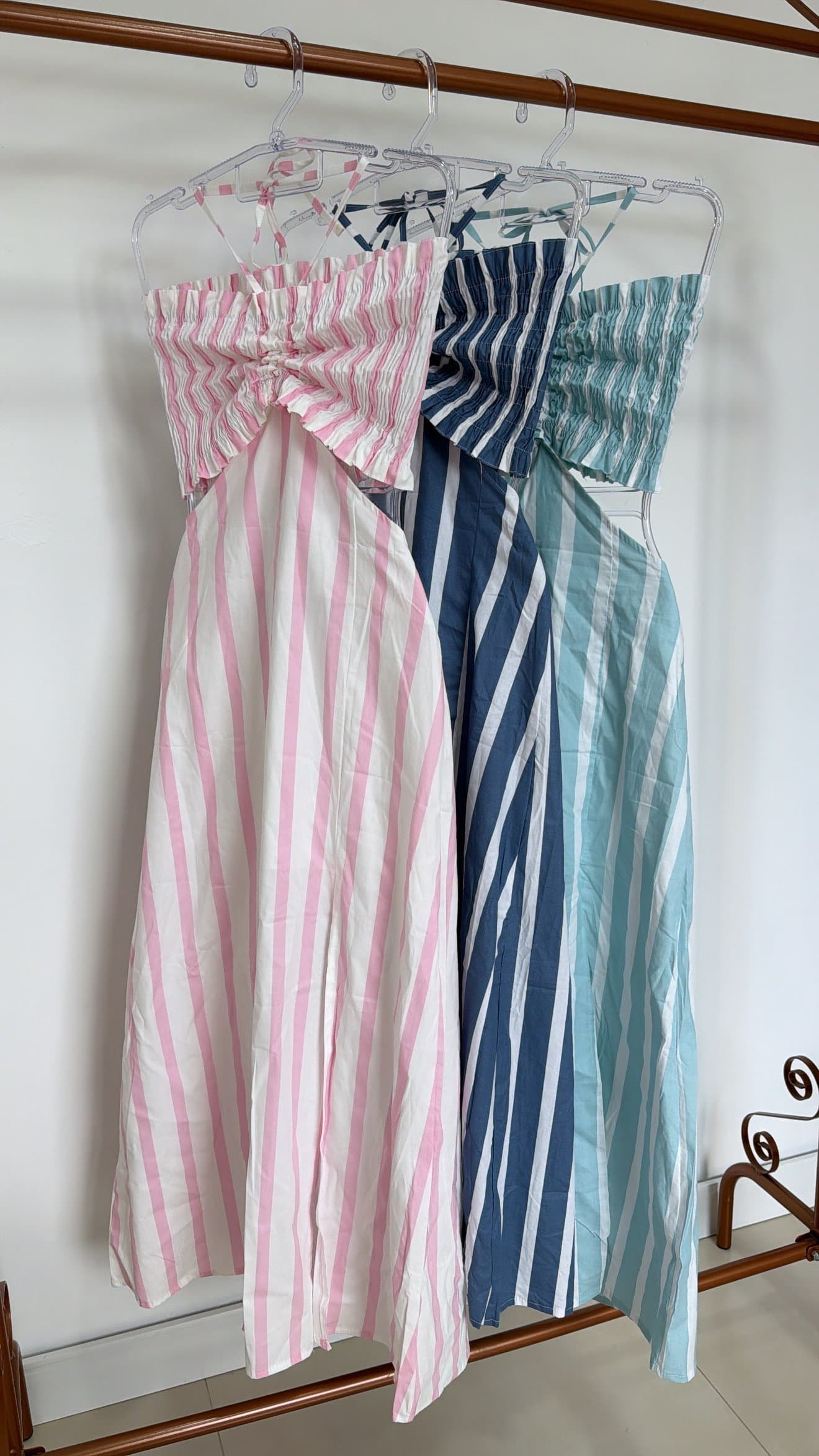 Vestido Longo Listrado com Lastex no Busto