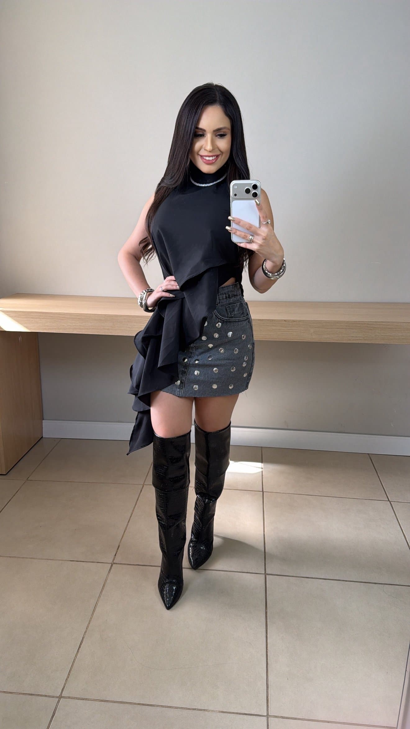 Saia Jeans Grafite Aplicações