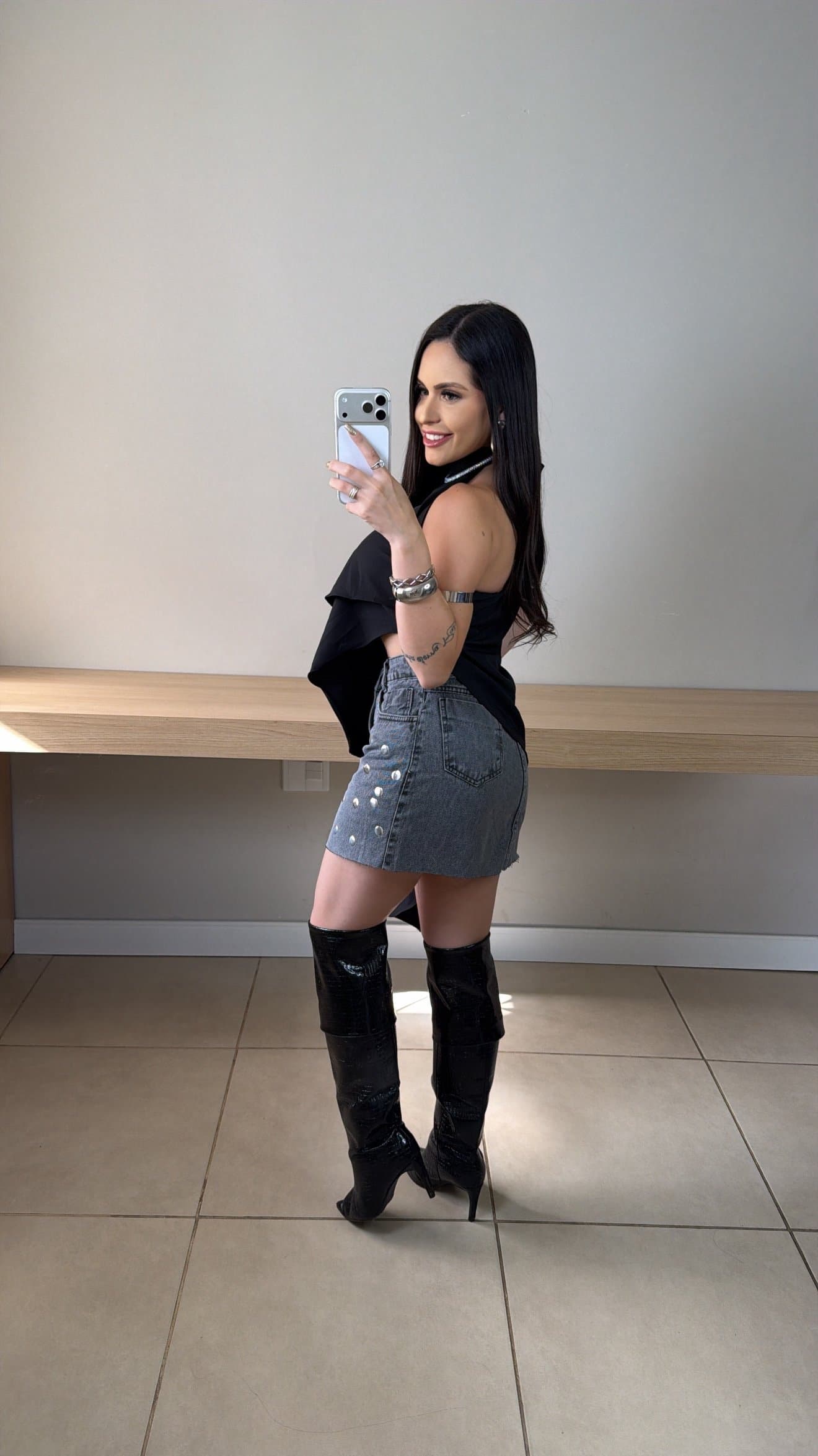 Saia Jeans Grafite Aplicações