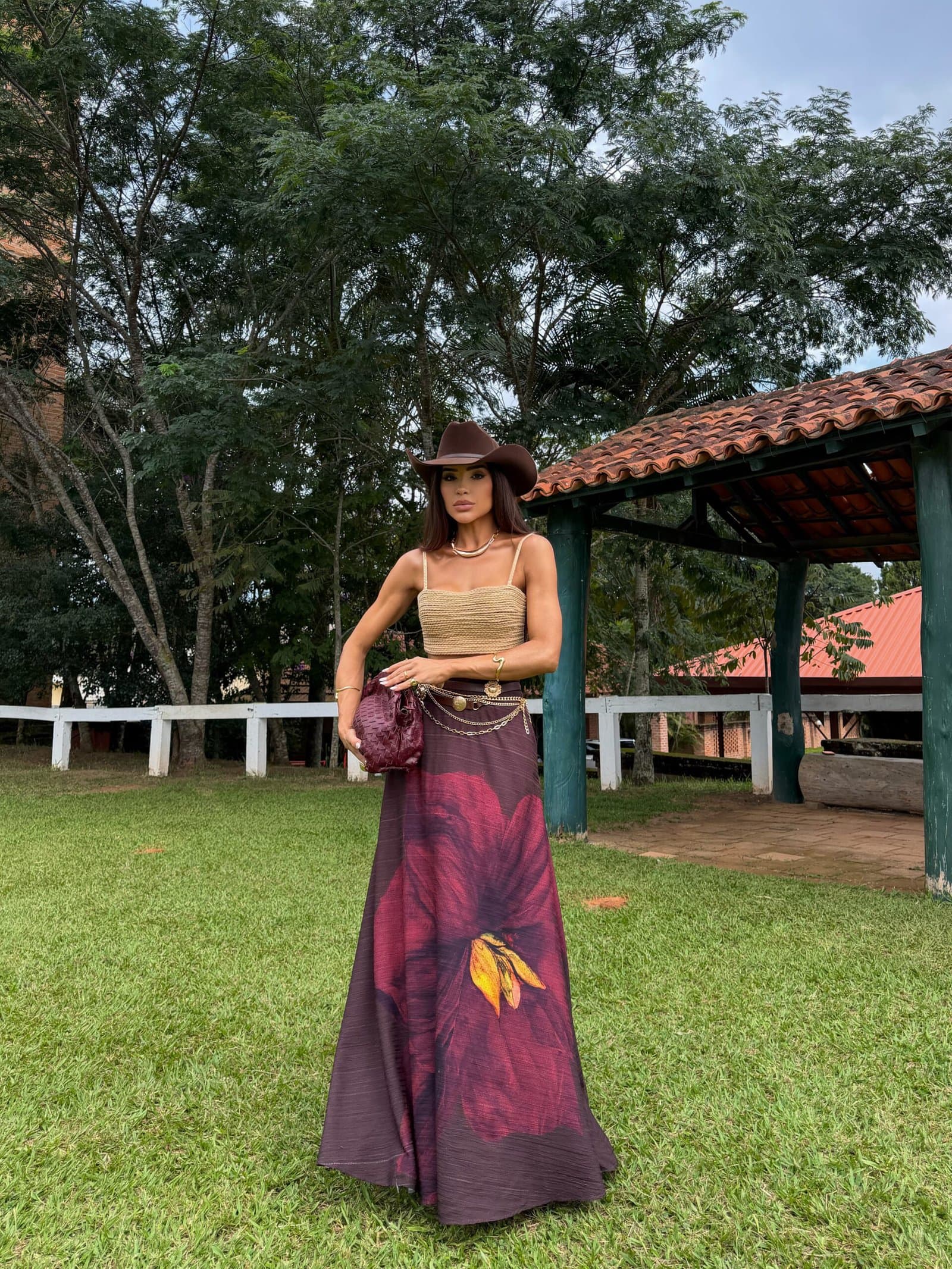 Conjunto Flora Bella - Top Artesanal e Saia Longa Estampada