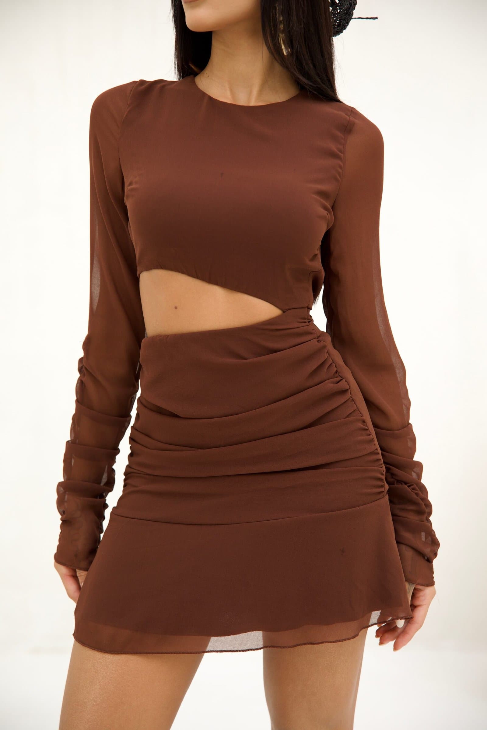 Vestido Nature - Curto de Manga Longa e Recorte Assimétrico