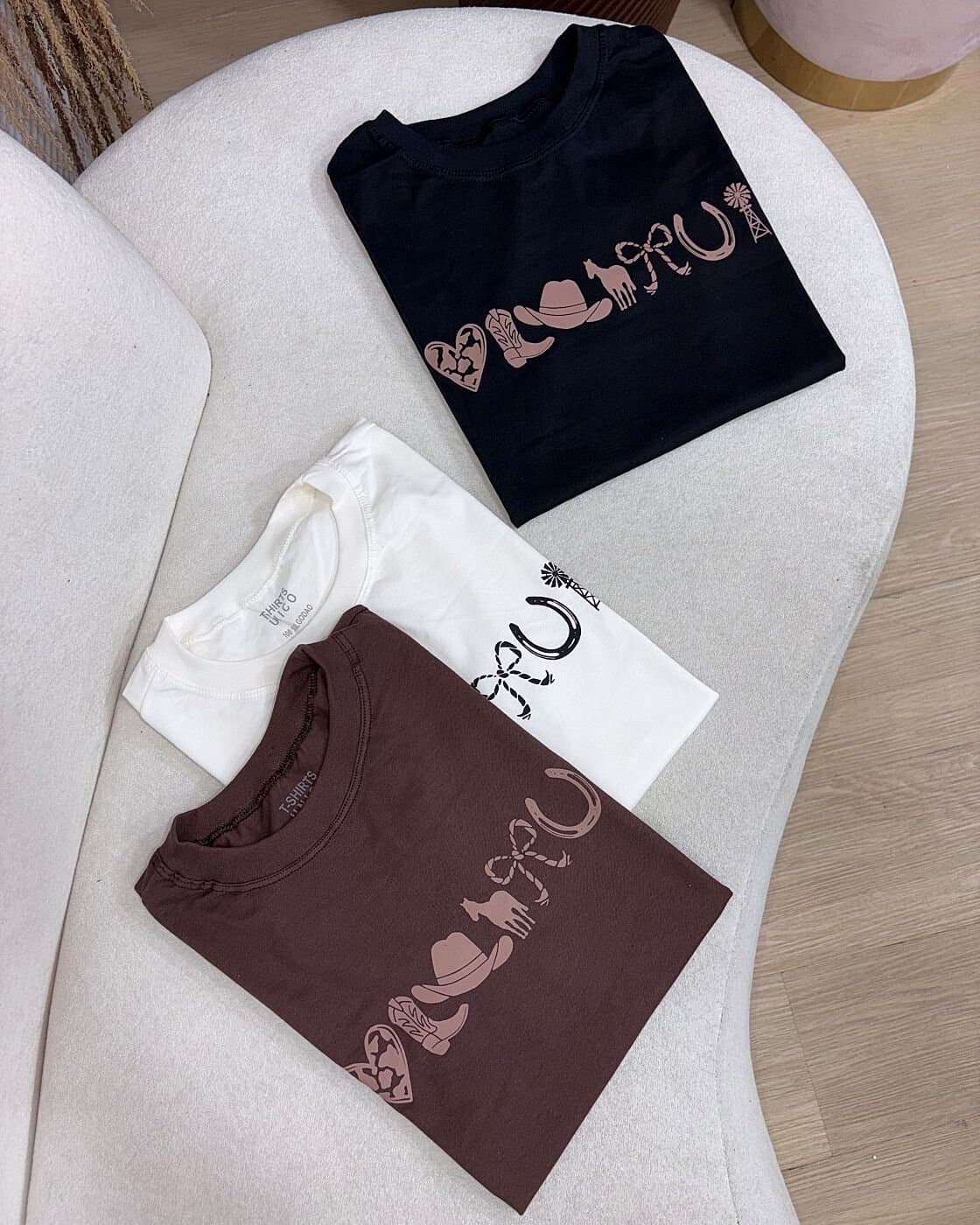 T-shirts Country Signatures