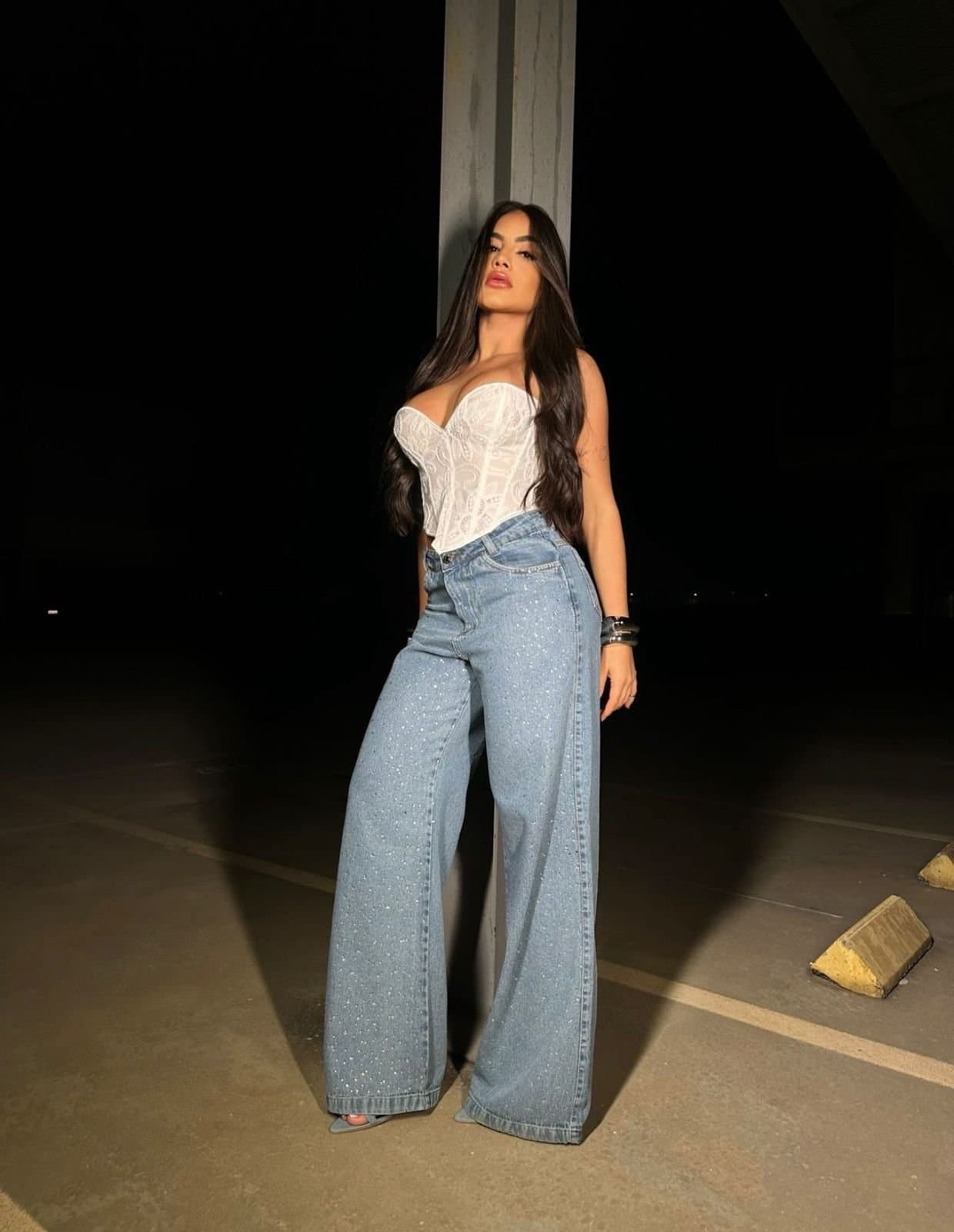 Calça Jeans Sensação Wide Leg com Strass