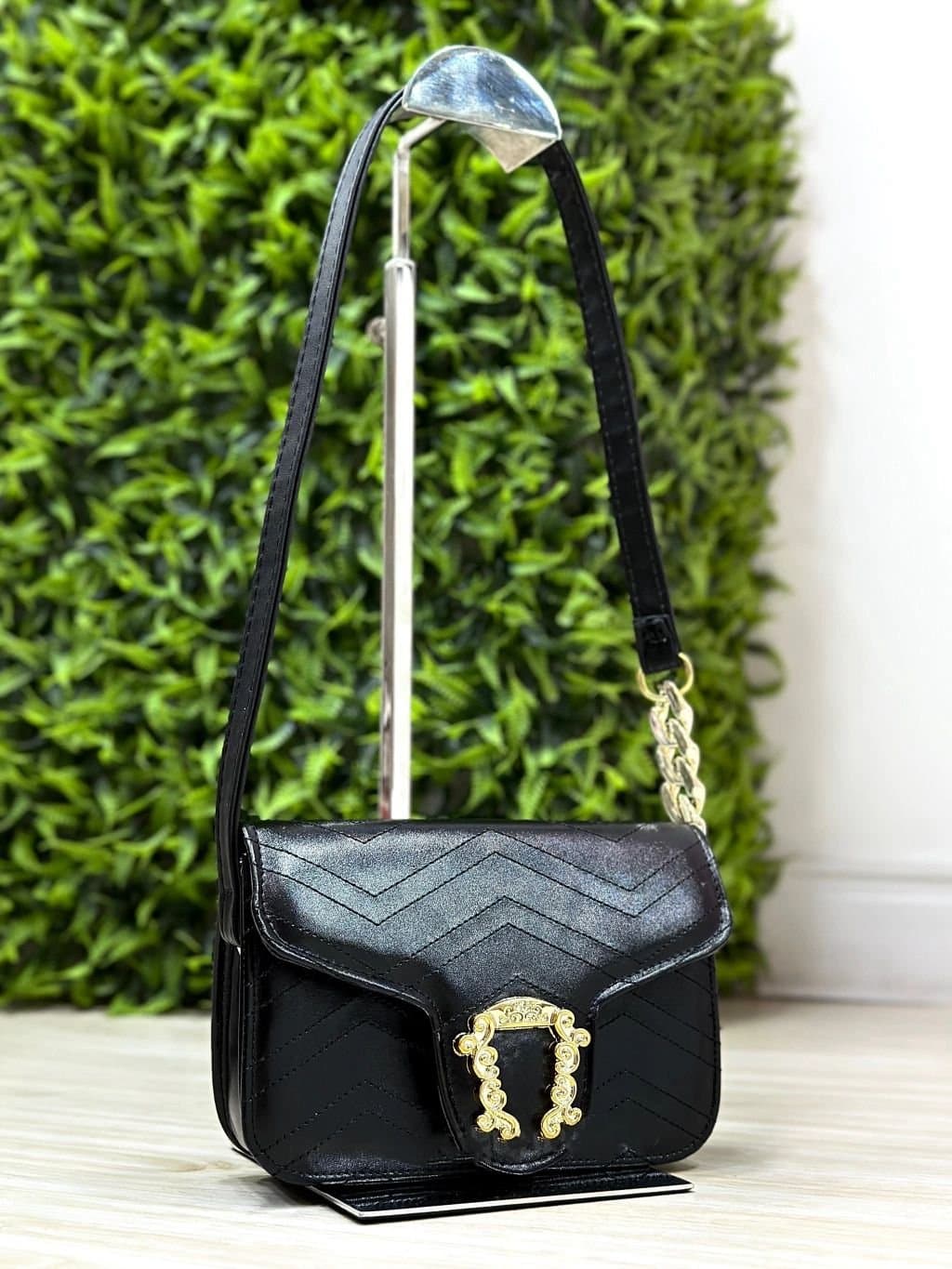 Bolsa Média Estrutura Amélia com Alça Lateral Fixa