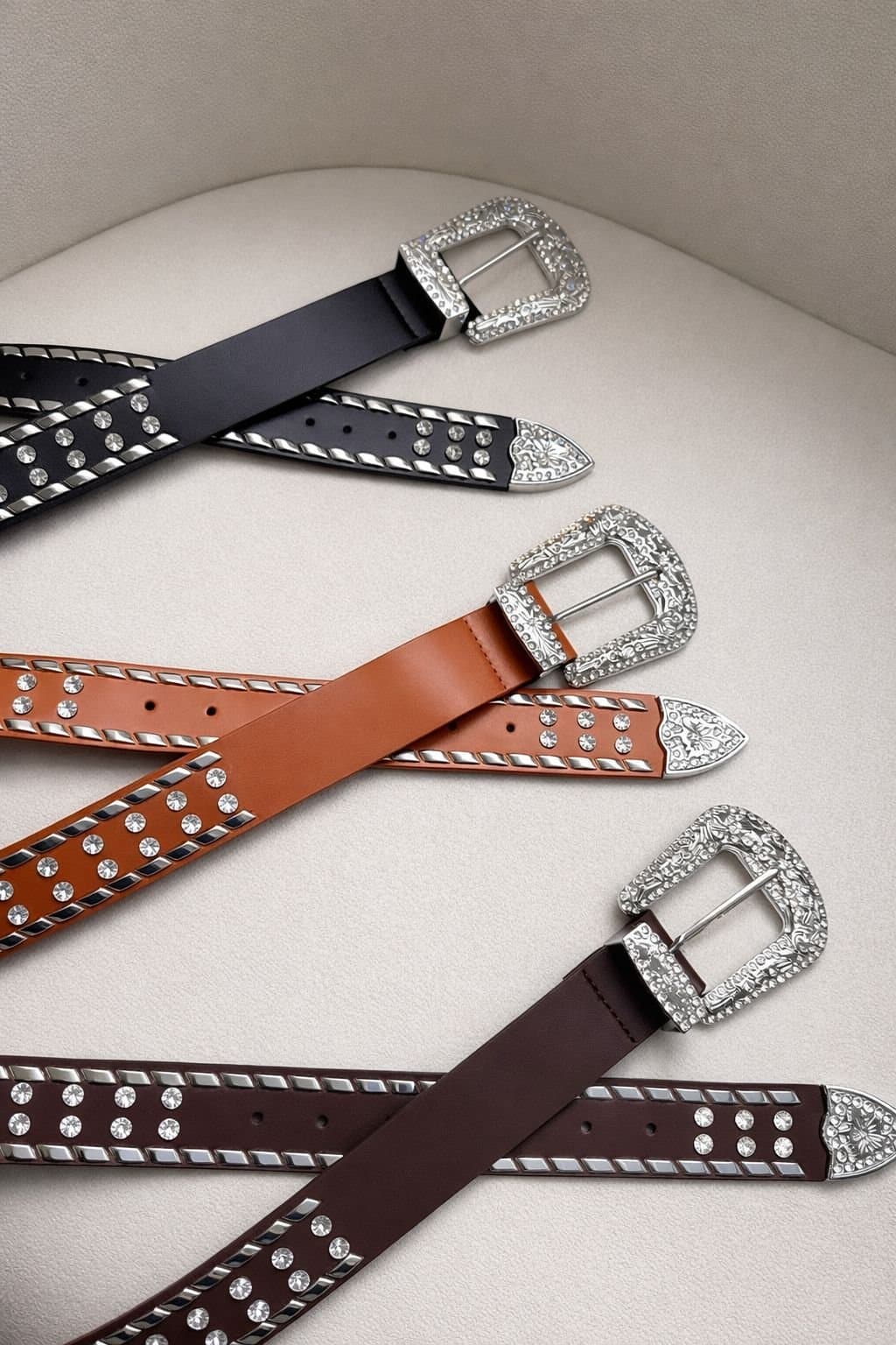 Cinto Country Fivela Grande Prata com Strass Taxas