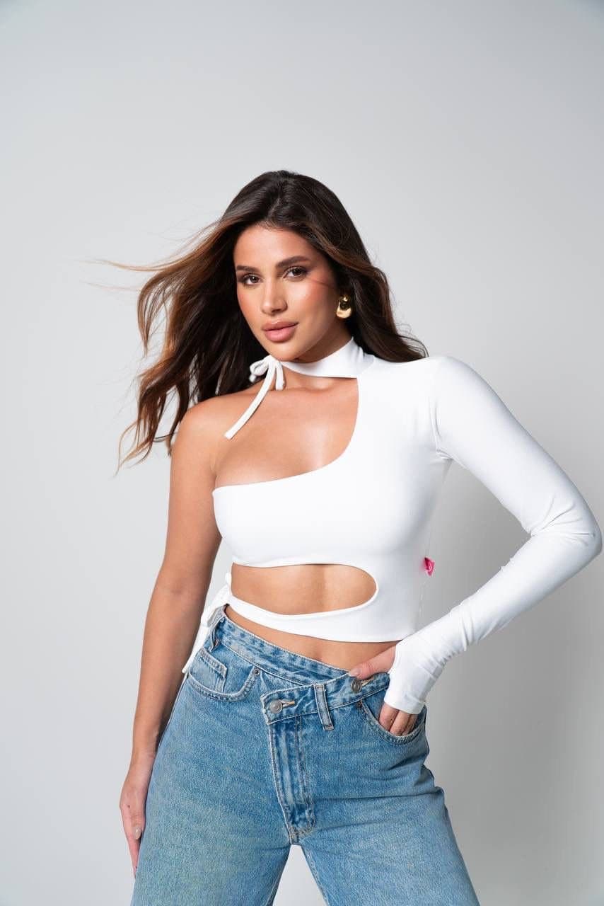 Cropped Thaise Manga Única Recortes