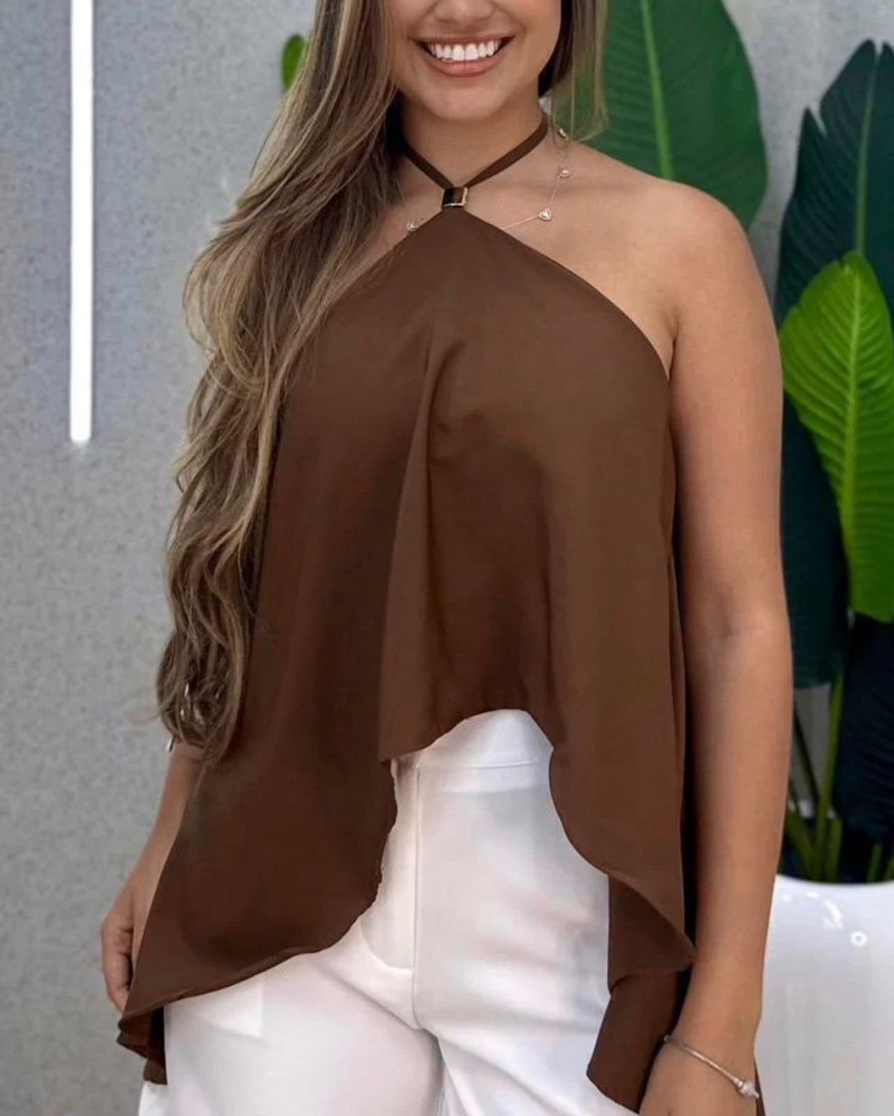 Bata Assimétrica com Pingente Dourado