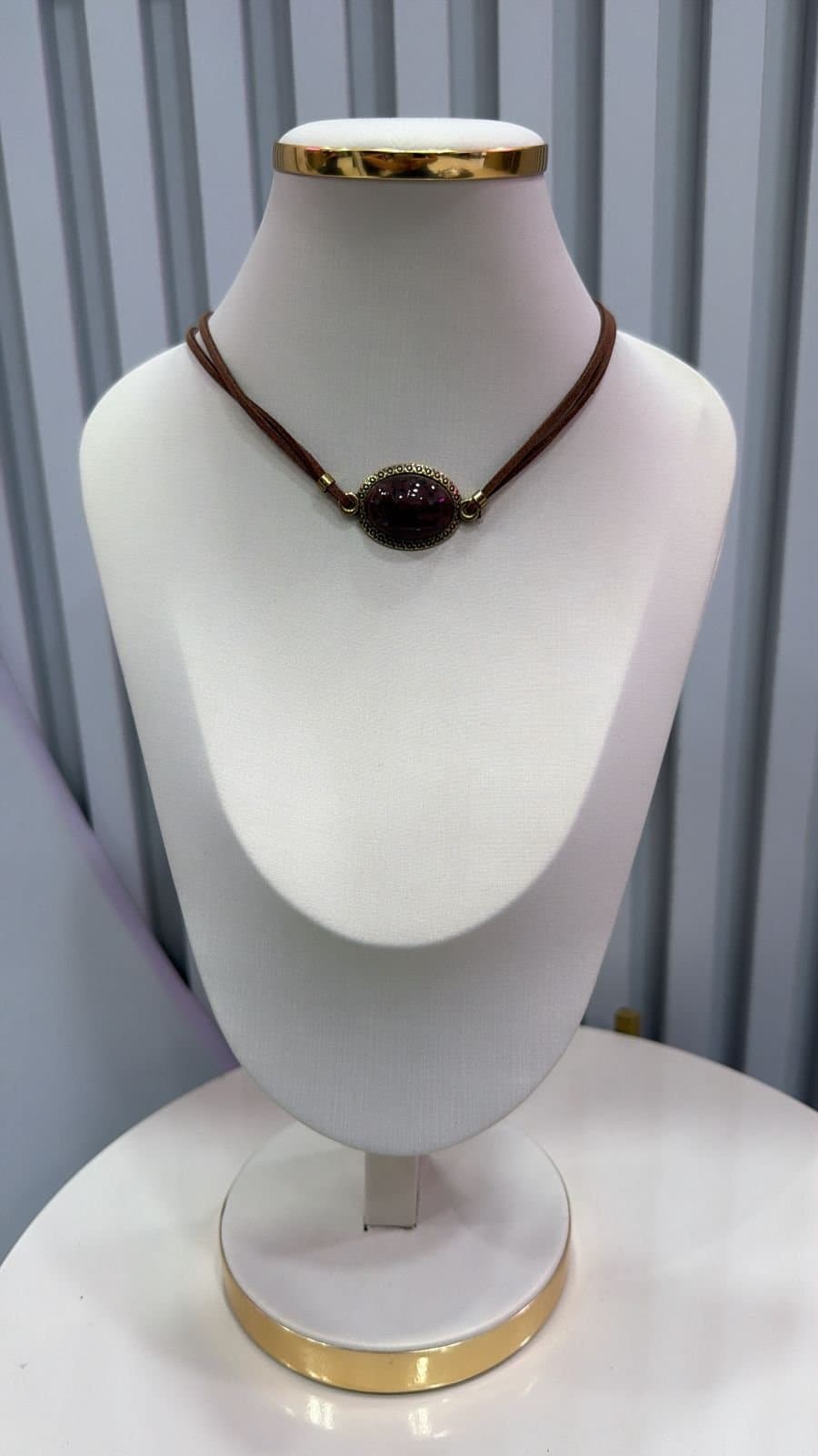 Colar Choker Marrom Pedra