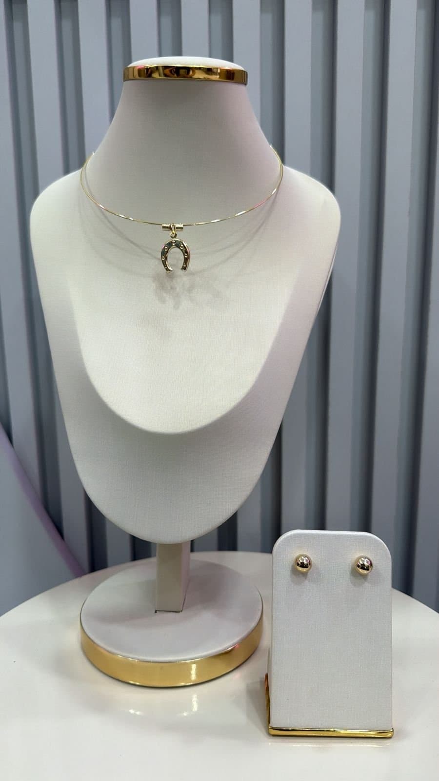 Conjunto de Colar Choker Aro Country + Brinco Dourado