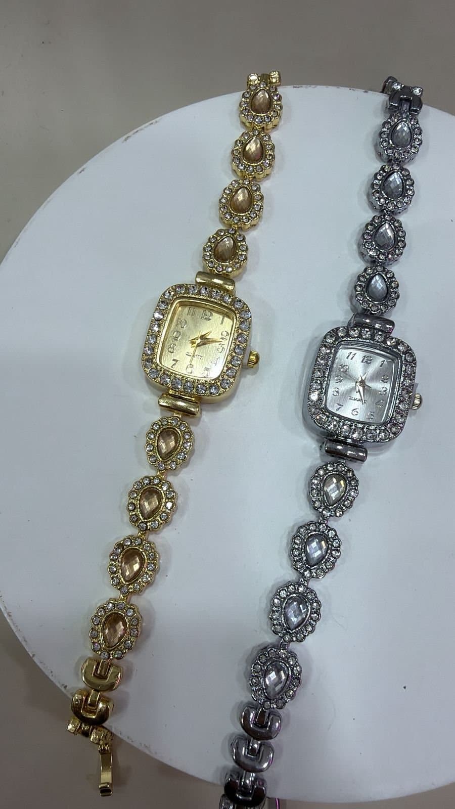 Relógio com strass Gabriela