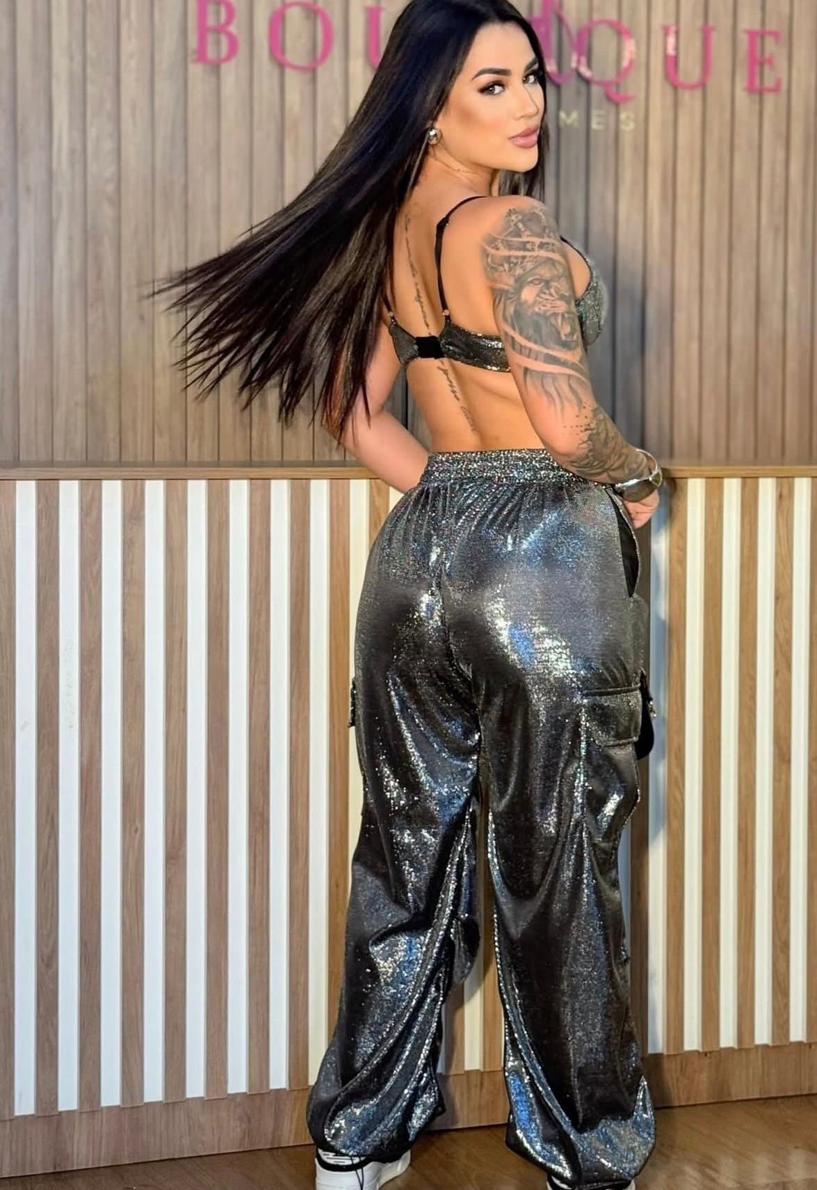 Calça Metalizada Cargo Prata (2 formas: wide leg e jogger)