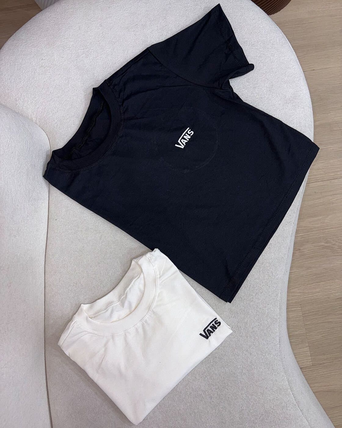 Cropped T-shirts Bordada Vanessa