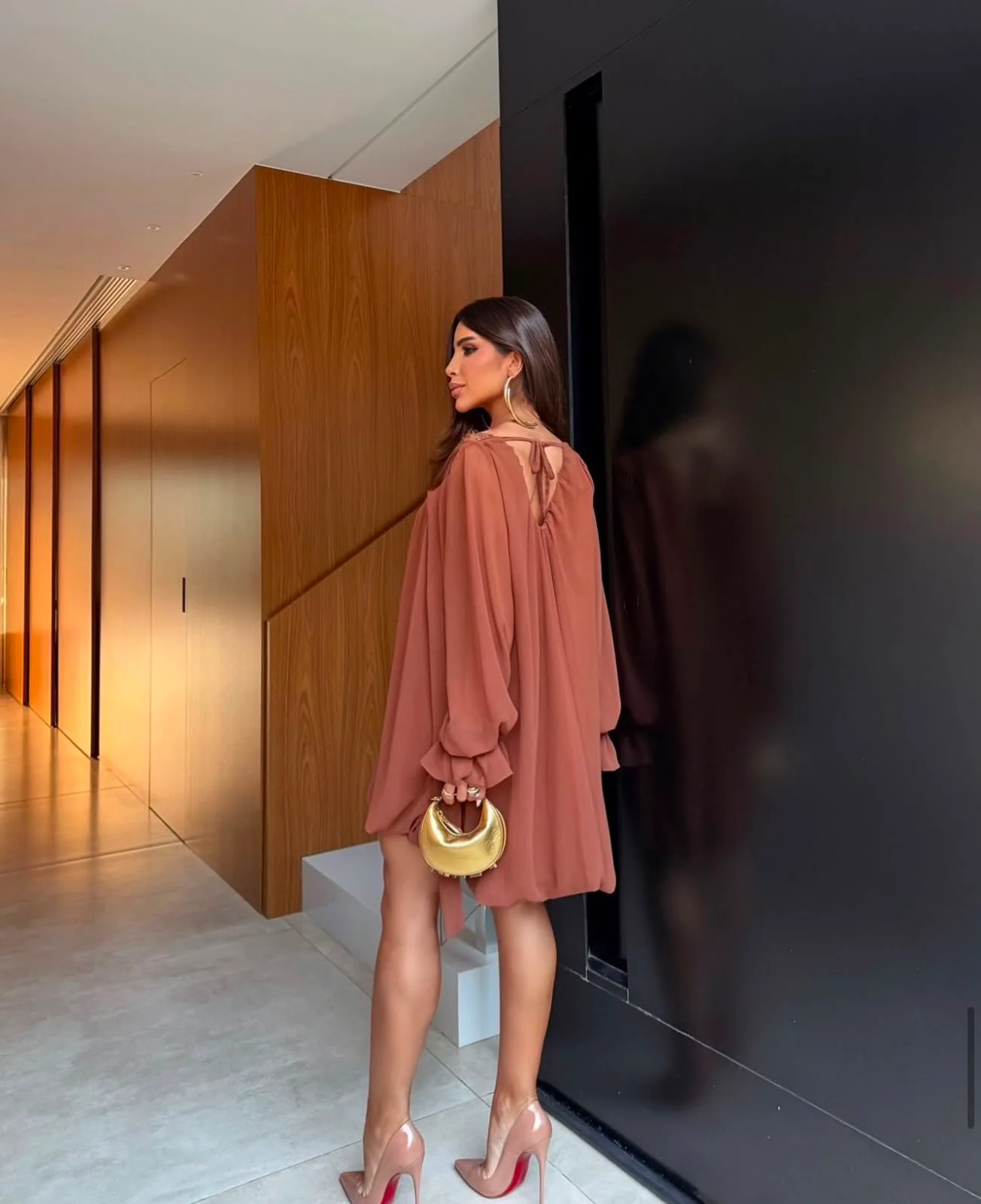 Vestido/macaquinho Amira Decote Rendado