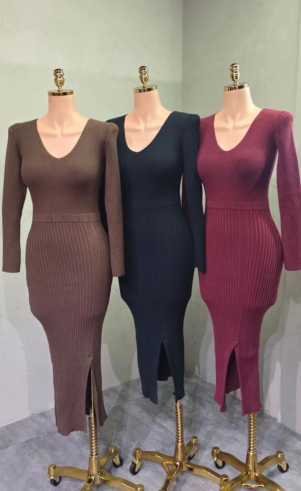 Vestido Mid Tricô Modal Fenda Carol