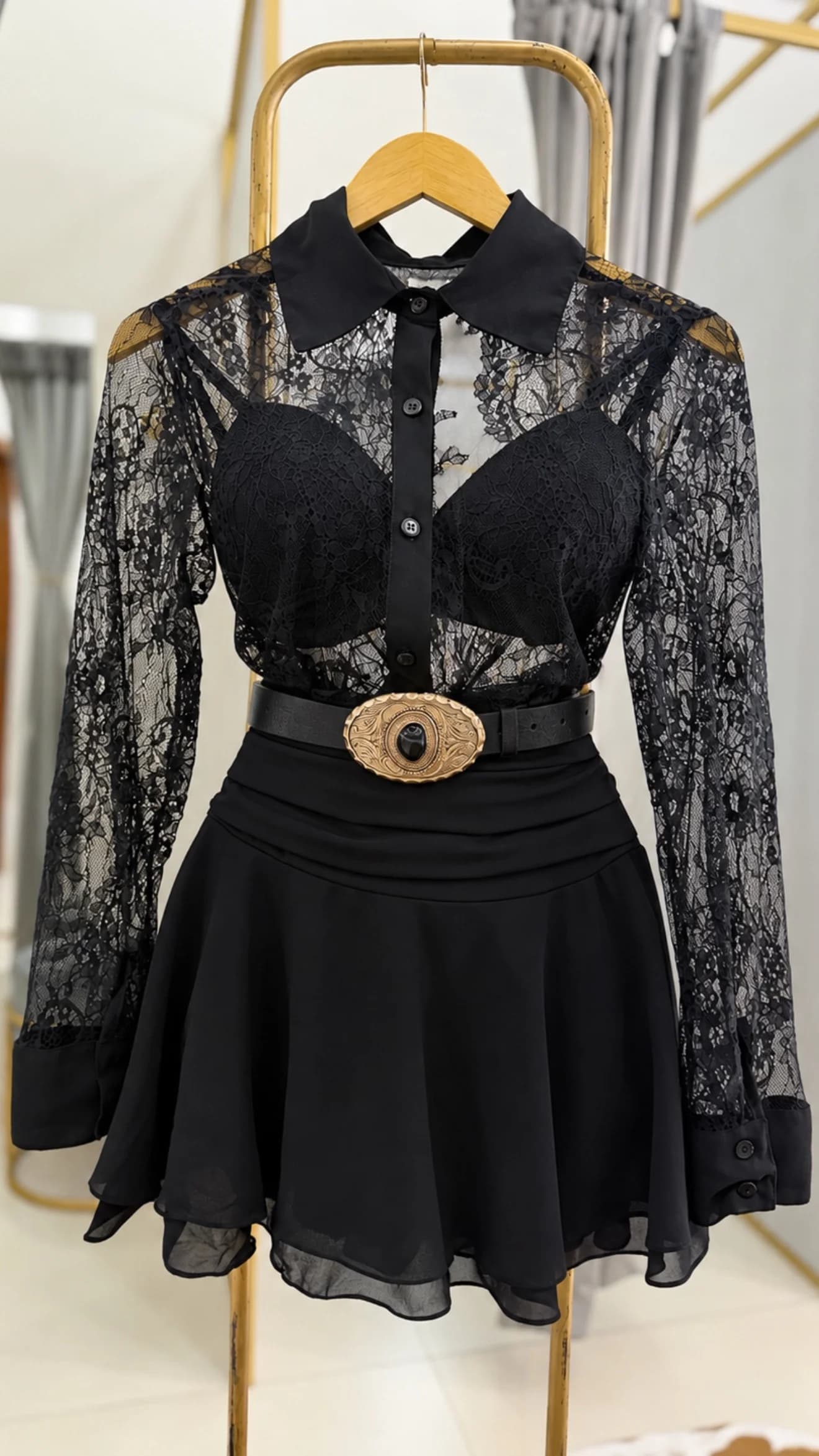 Vestido/macaquinho Chiffon com Renda