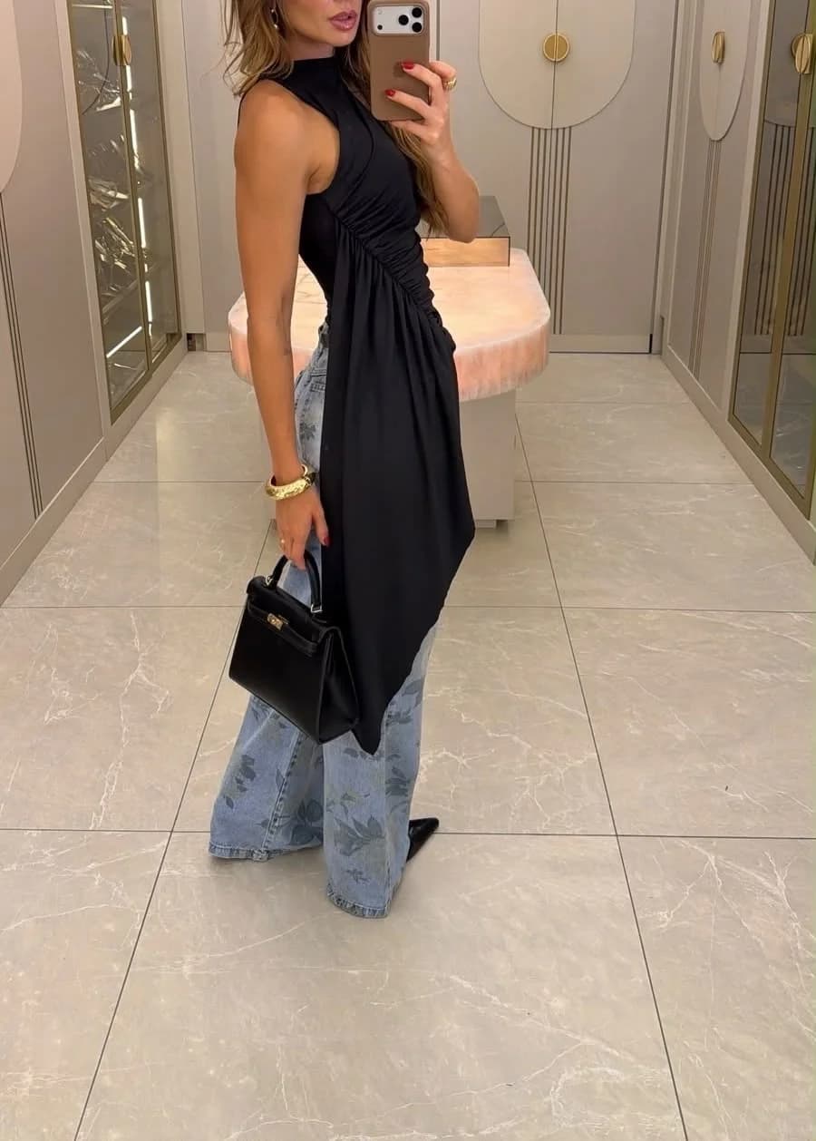 Blusa Sabrina Assimétrica