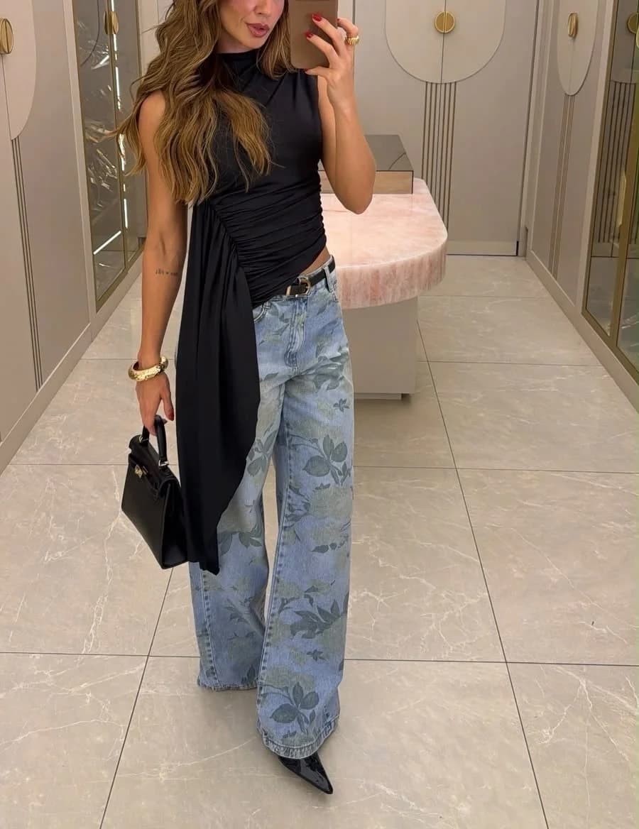 Blusa Sabrina Assimétrica