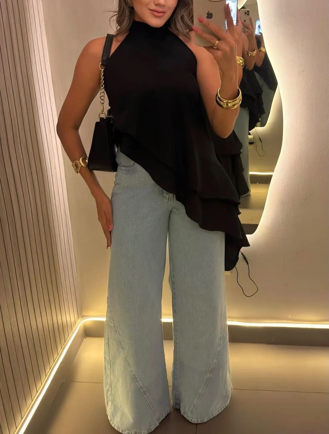 Blusa Bata Assimétrica com Babados