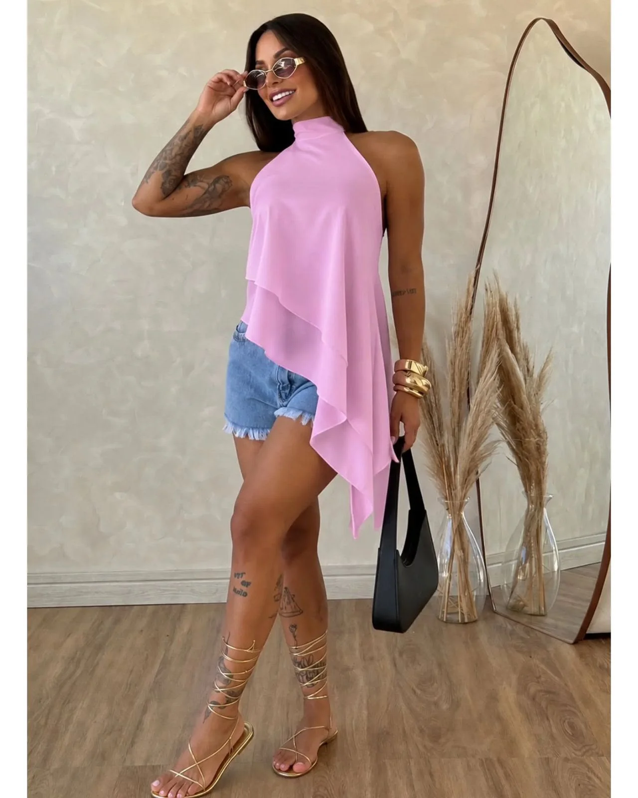 Blusa Bata Assimétrica com Babados