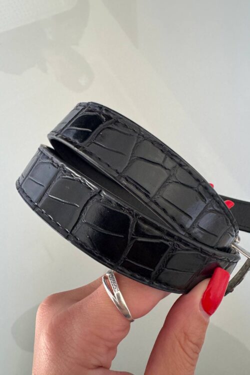 Cinto Preto Fivela Prata Leona
