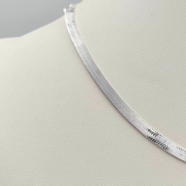 Colar Choker Folheada A Prata - Fita 3 Mm - Imagem 3