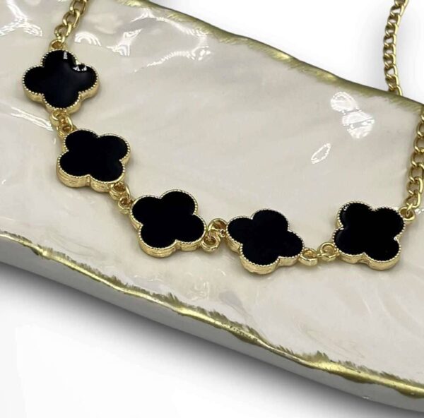 Colar Choker Banhado - Inspiração Virgínia 5 Trevos (Preto) - Imagem 2