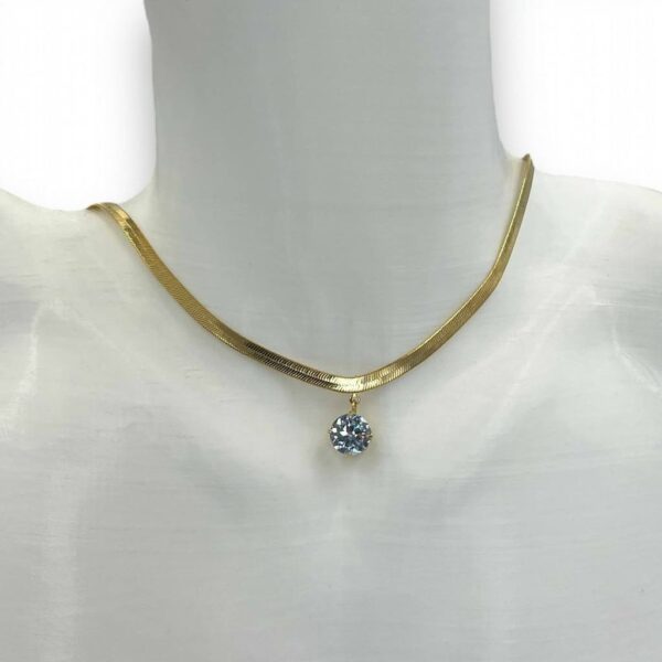Colar Choker Folheado A Ouro - Malha Fita 4 Cm + Circulo De Zircônia Pendurada - Imagem 2