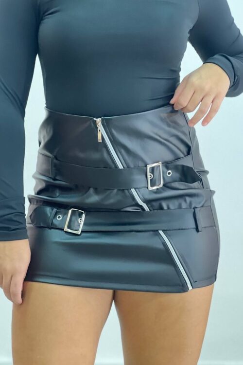 Saia Courino Preta Fivelas Prata