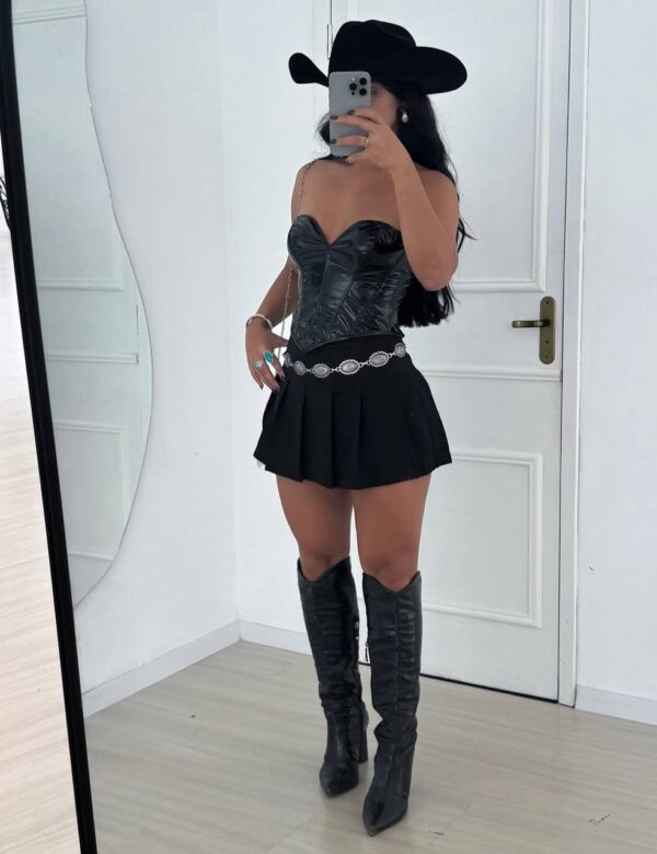Saia Shorts Alfaiataria Colegial Preto - Imagem 5