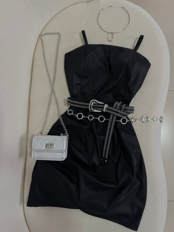 Cinto Preto Fivela Prata Lisa