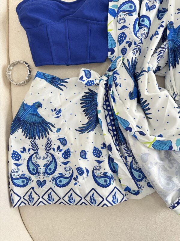 Conjunto De Kimono + Shorts/saia Estampado Azul com Branco - Imagem 2