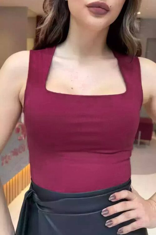 Body Decote Quadrado Bordo