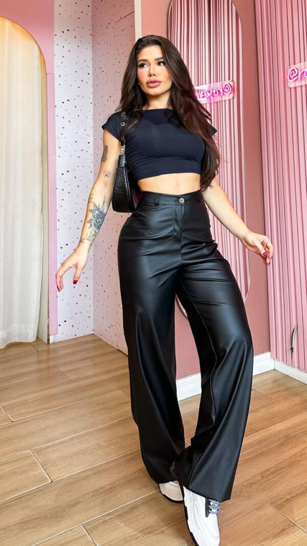 Calça Wide Leg Courino Preta
