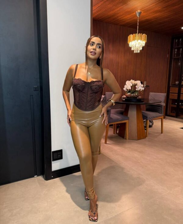 Cropped Corset Rendado Marrom - Imagem 2