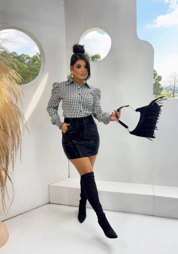 Saia Courino Resinado Preto - Imagem 5