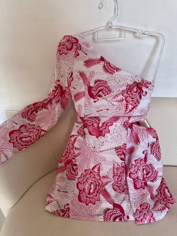 Vestido/macaquinho Manga Única Floral Pink