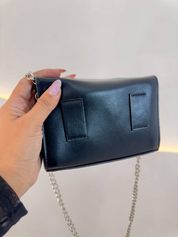 Bolsa Preta Com Detalhes Prata - Imagem 3