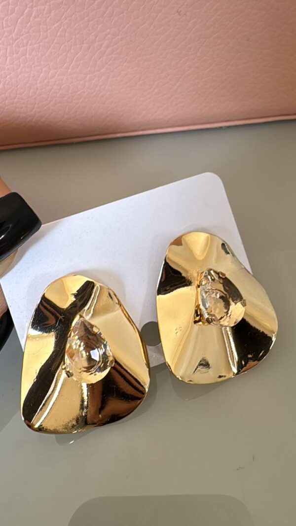 Brinco Orgânico Com Pedra Dourado