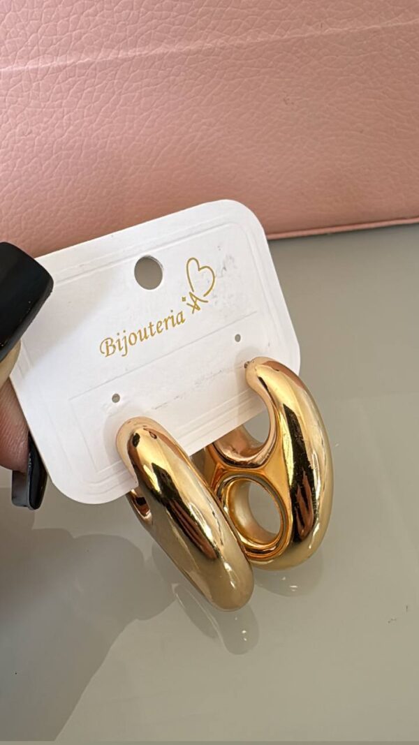Brinco Diferenciado Dourado