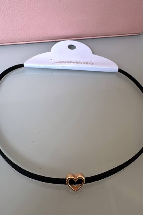 Colar Choker Veludo Preto Com Coração Dourado