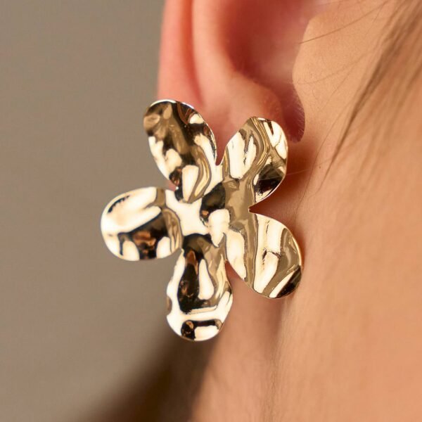 Brinco Flor Dourado