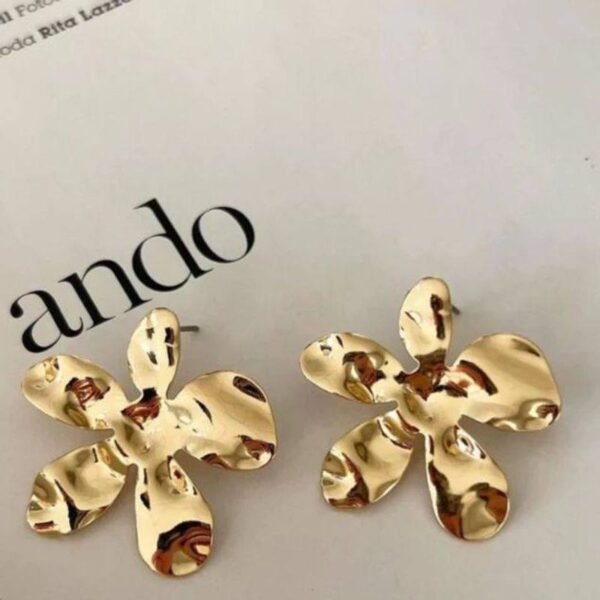 Brinco Flor Dourado - Imagem 2
