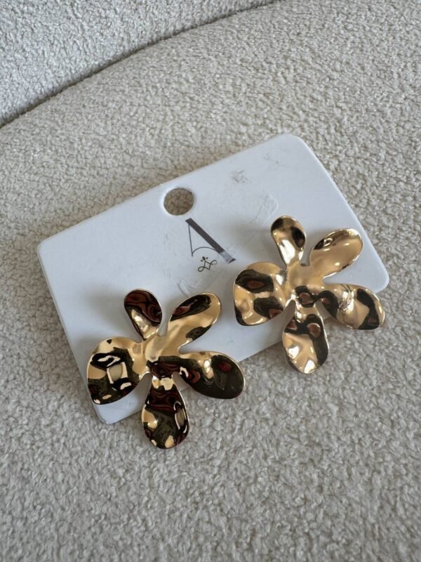 Brinco Flor Dourado - Imagem 3