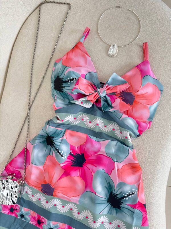 Vestido/macaquinho Estampado Floral Rosa e Azul - Imagem 4